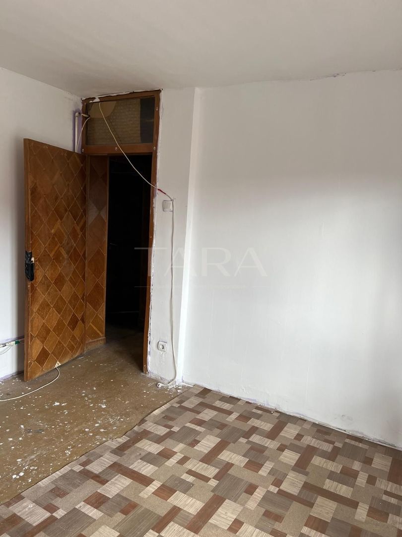 Apartament 3 camere, Baciu – ideal pentru renovare - Poză 1