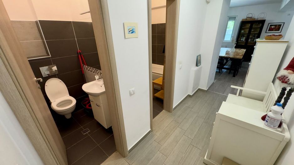 3 camere Semidecomandat | 2 bai | Parcare | Mobilat Utilat | Curte - Poză 15
