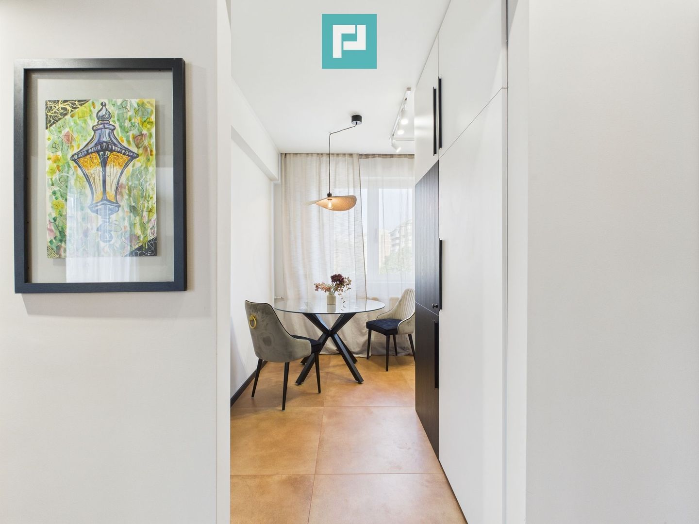 Apartament modern situat central în Oradea - Poză 1