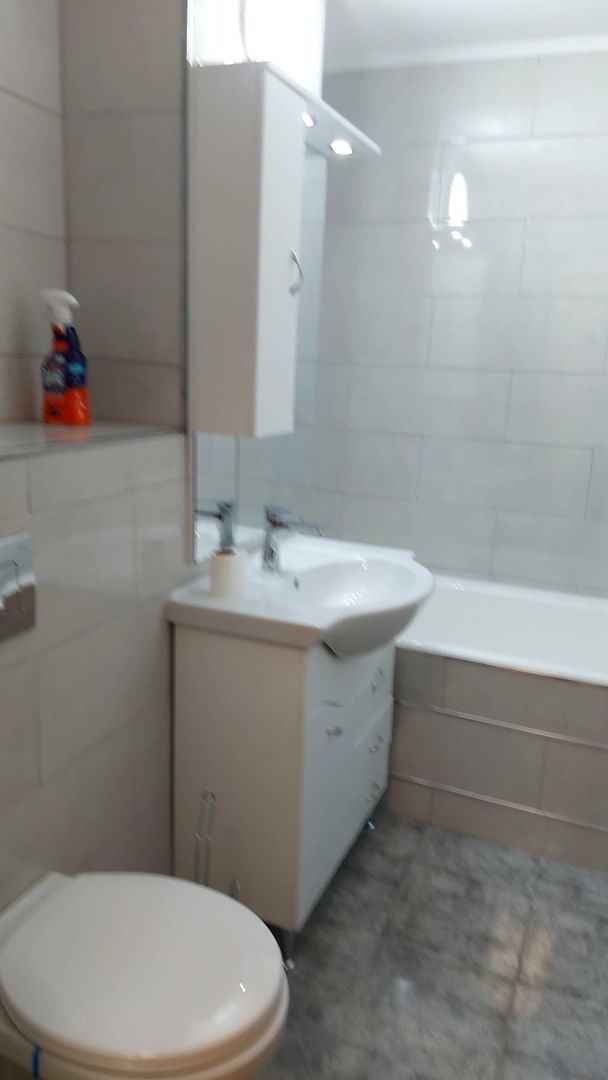 Vand apartament cu 3 camere la intrarea in Micro 17 Satu Mare - Poză 8