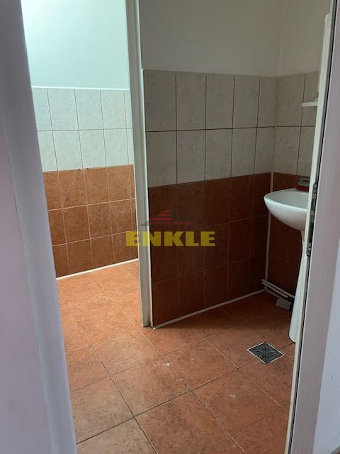 De vânzare: Hală industrială cu anexă birouri/apartament - Poză 10