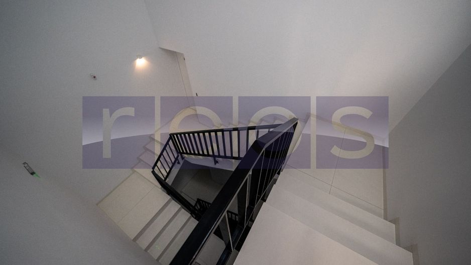 VANZARE -CLADIRE DE BIROURI - ARHITECTURA EXCEPTIONALA - Poză 25