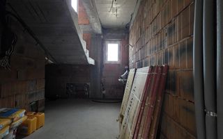 Vilă individuală în Tunari – 5 camere, curte privată - Poză 21