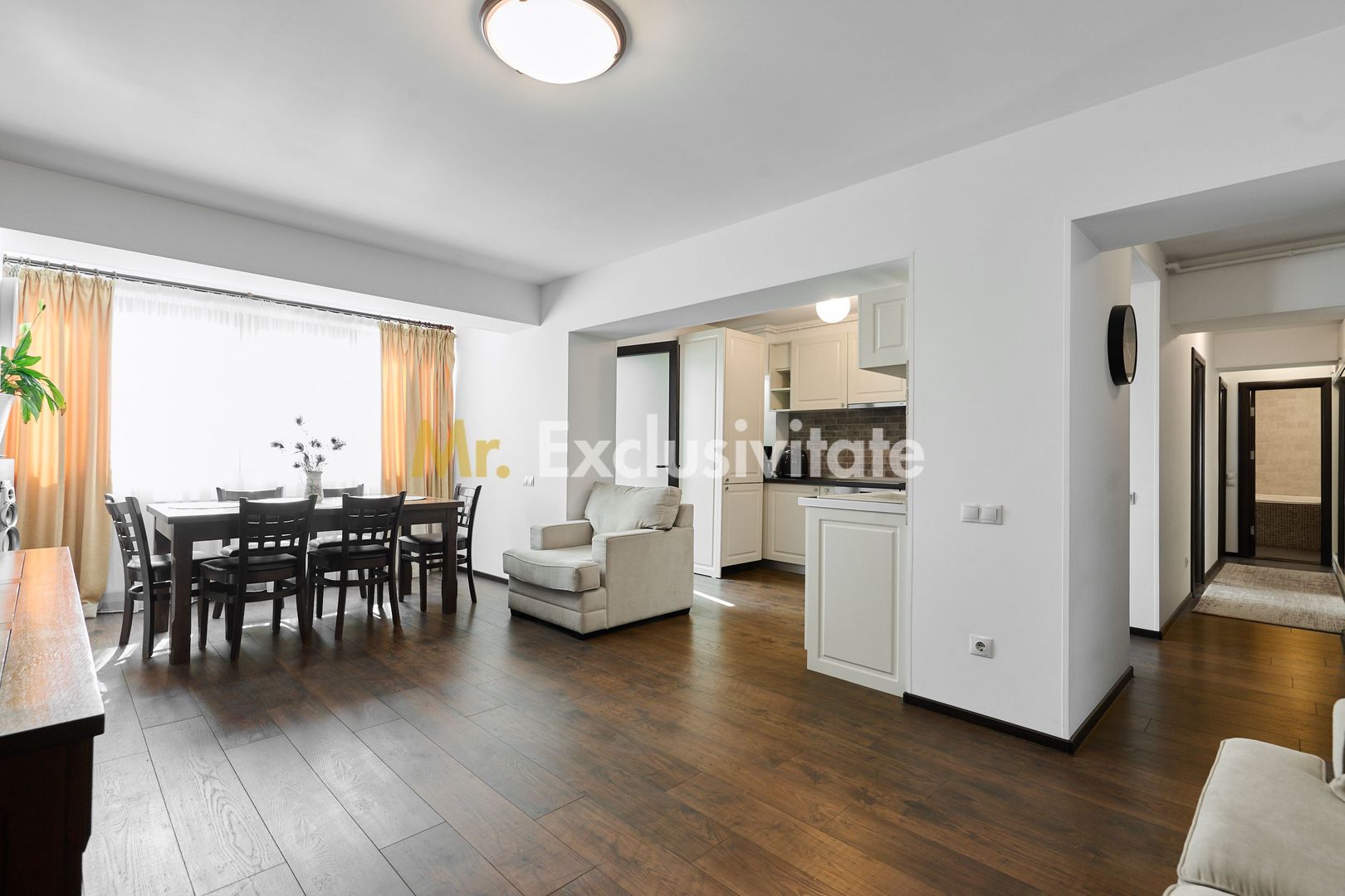 Apartament 3 camere Pitești, zonă Ultracentrala- etaj intermediar - Poză 1
