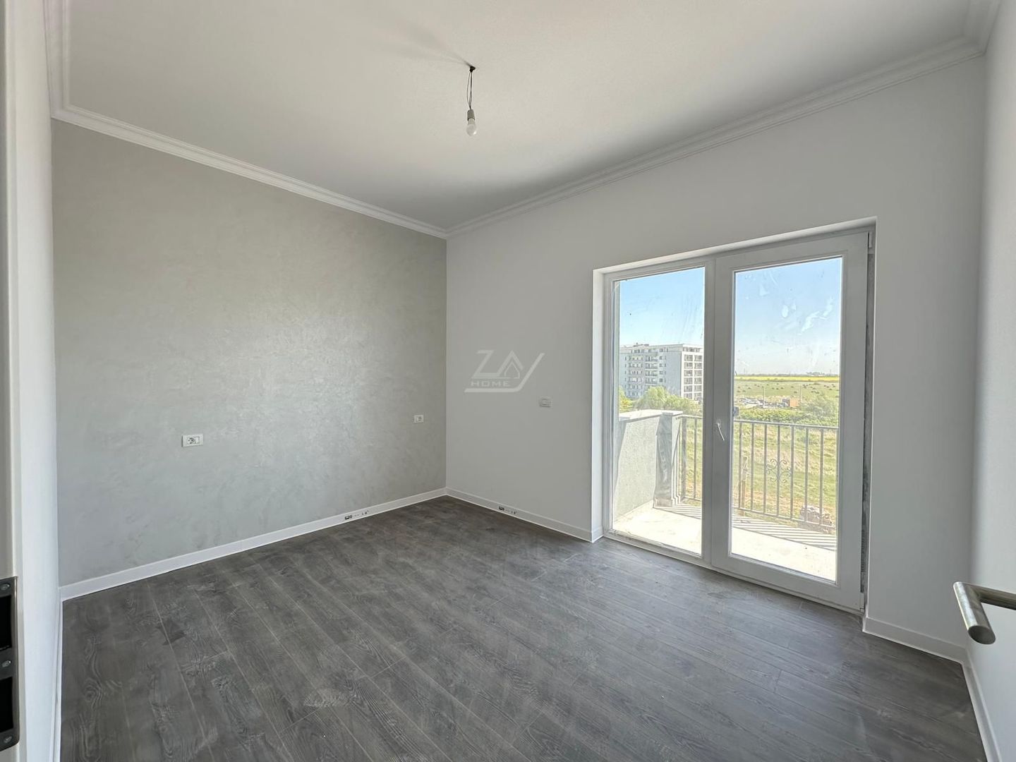 Bloc la asfalt. Gradina 63 mp. 2 locuri de parcare. - Poză 5