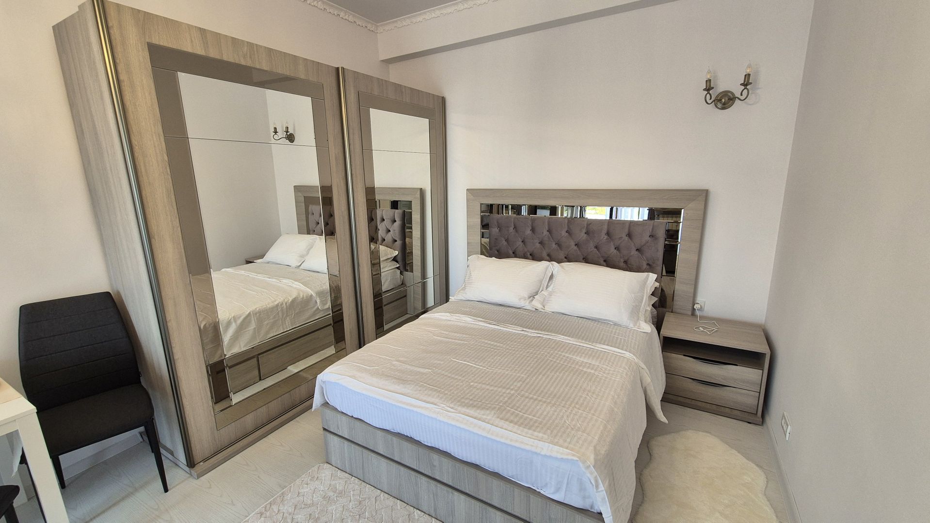 Garsonieră Modernă și Elegantă - Magheru - Romana - Poză 3