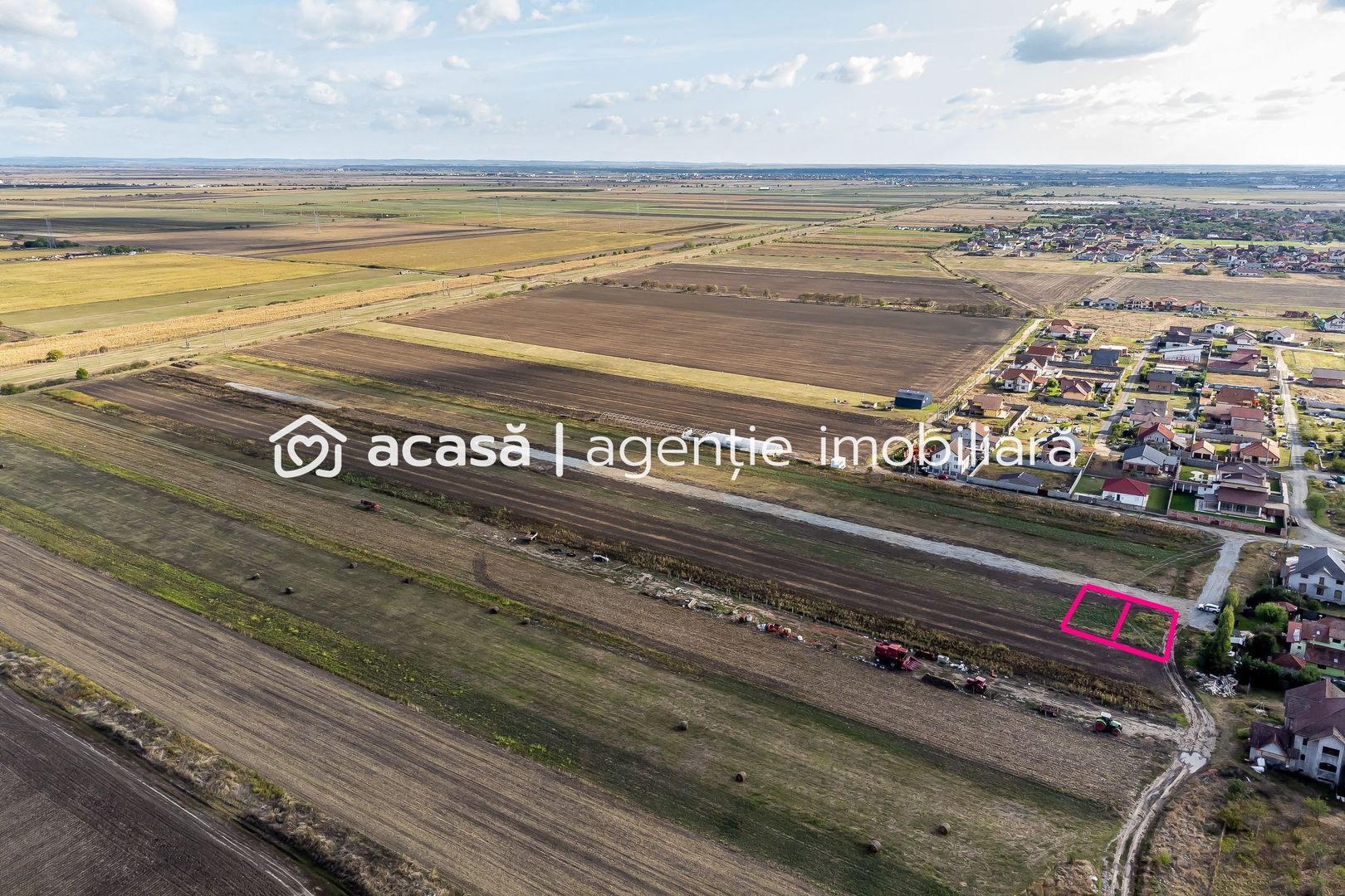 Teren pentru construcții în Livada, Arad, suprafață de 500 mp, FS 20m. - Poză 1