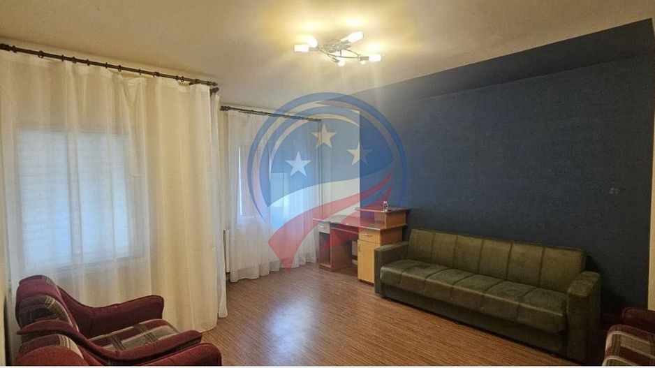 CHIRIE APARTAMENT 3 CAMERE 1 MAI - Poză 1