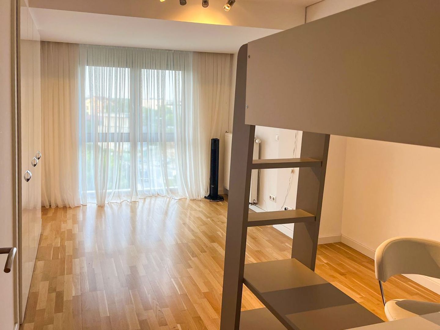 Chirie | Apartament 4 camere 127mp | Parcare | Vatra Nouă - Poză 9