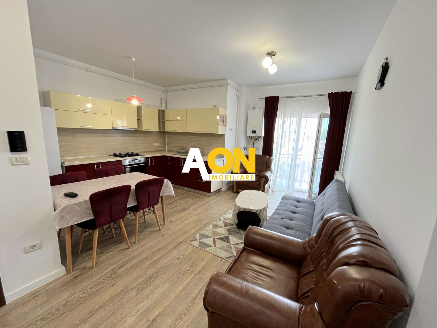 Apartament cu 2 Camere, Bloc Nou, Parcare, Zona Cetate - Poză 1
