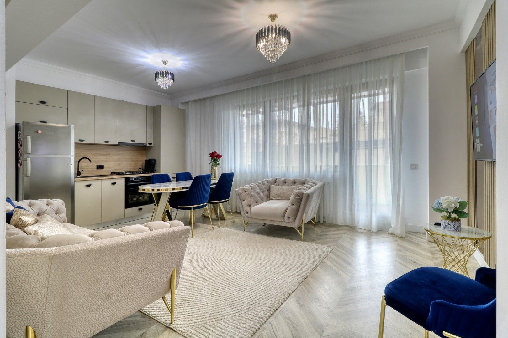 Parc Bazilescu-  4 camere + curte mare-  comision 0% - Poză 3