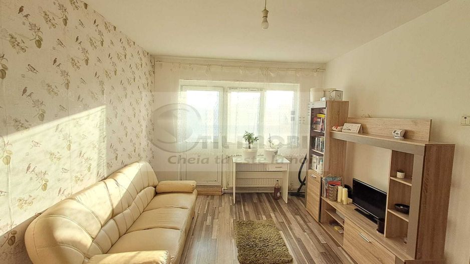Apartament 3 camere  Podu Ros- 350 EURO - Poză 1