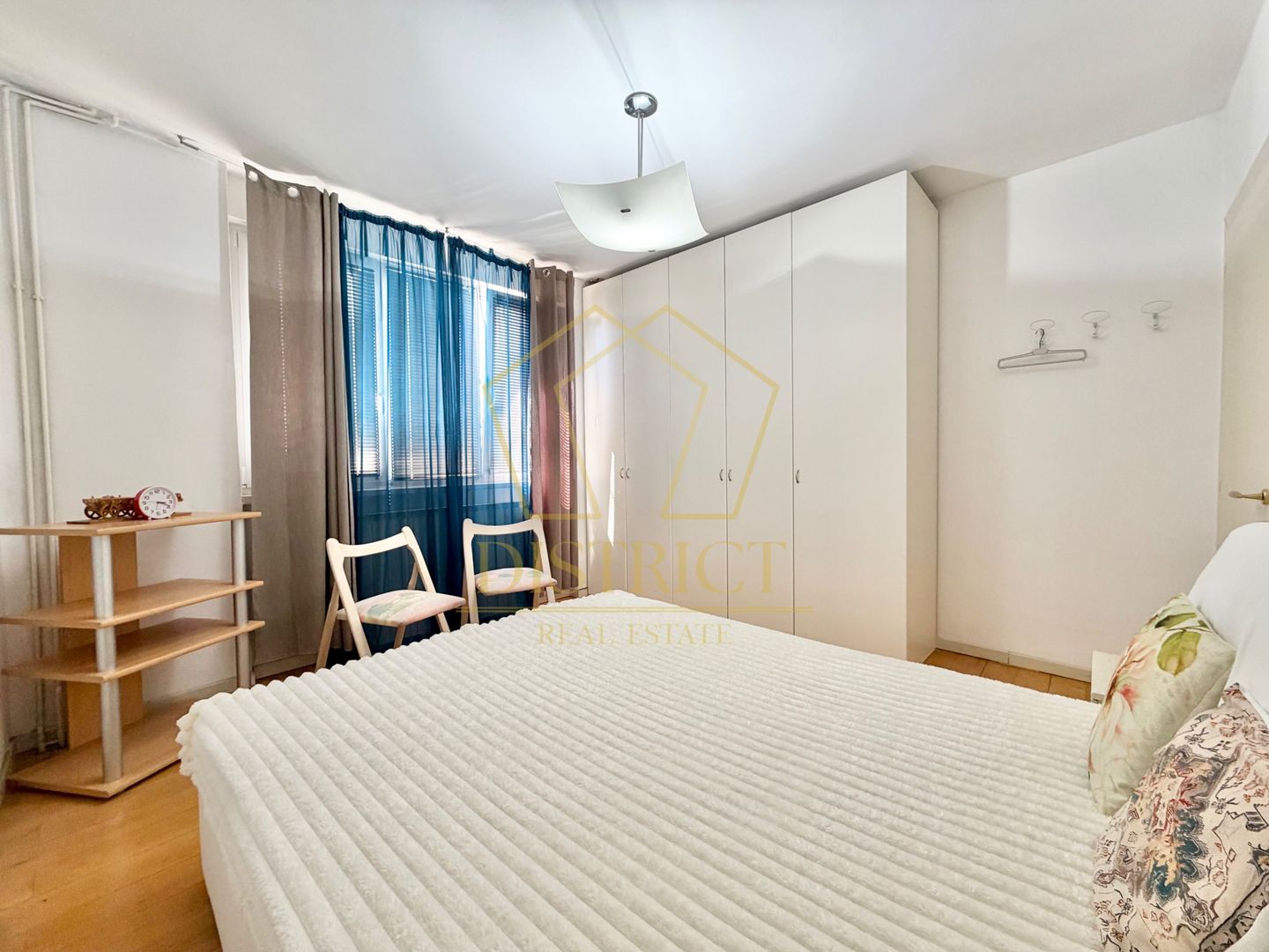 Apartament superb cu 2 camere langa Catedrala, bucatarie separata | Ultracentral - Poză 1