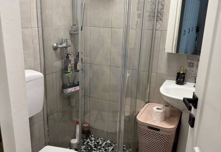 Apartament 3 camere 2 băi 64mp si terasă 12 mp zona City Residence - Poză 6