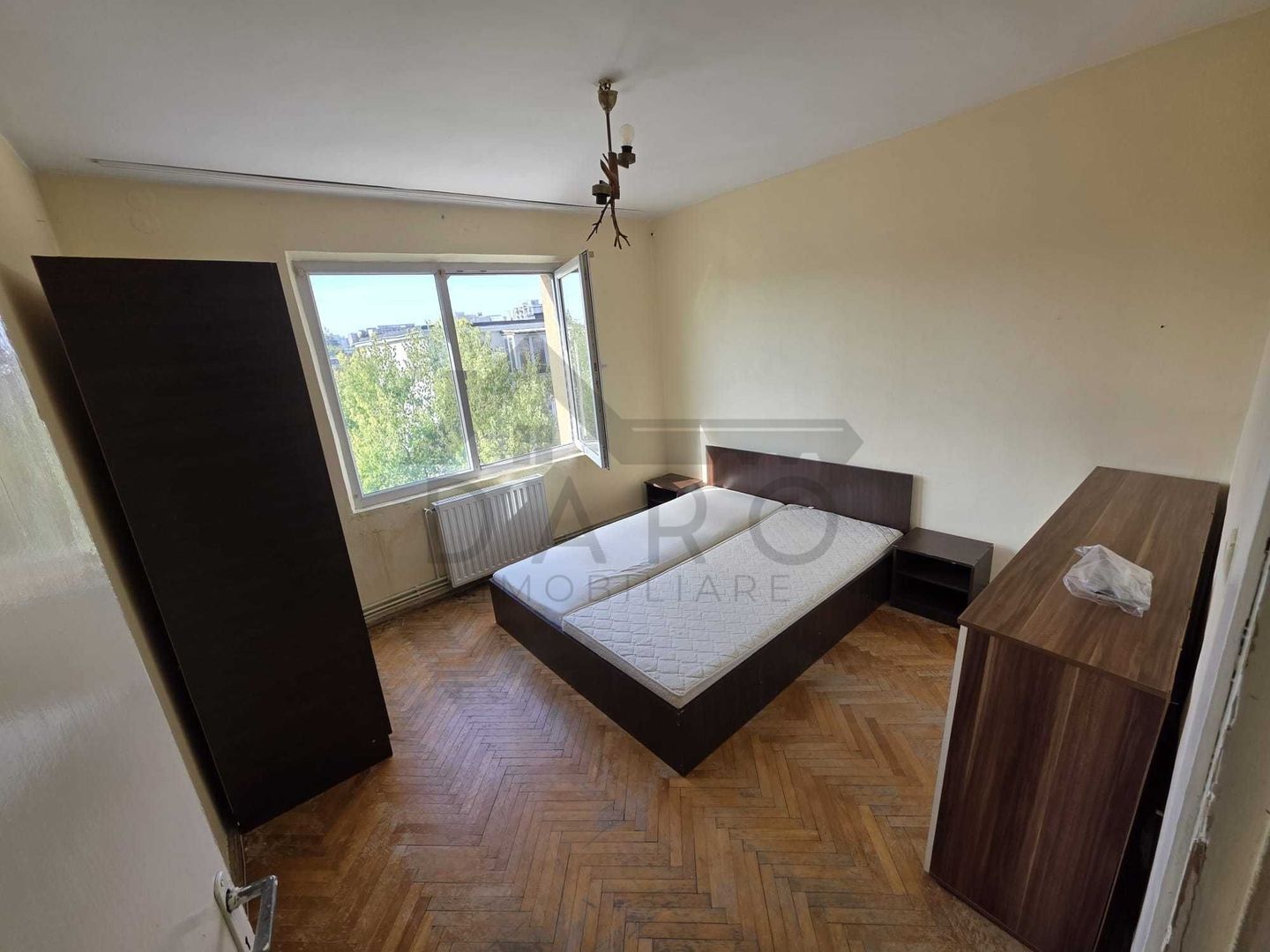 Apartament cu 2 camere, 51 m², Dâmbu Pietros – centrală proprie, mobilat și utilat - Poză 1