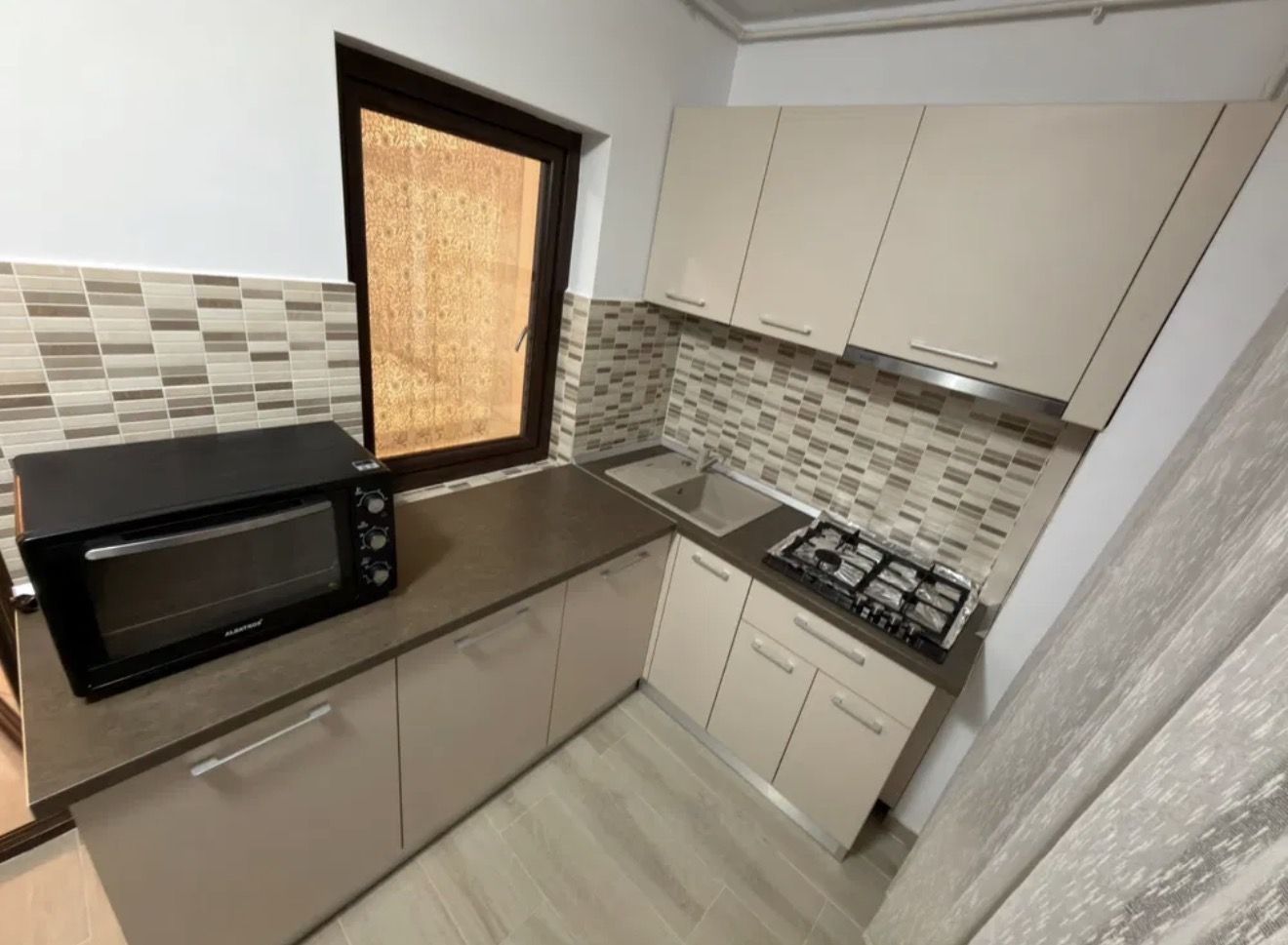 STUDIO IANCULUI - CENTRALA PROPRIE, METROU 3 MINUTE, MOBILAT MODERN - Poză 3