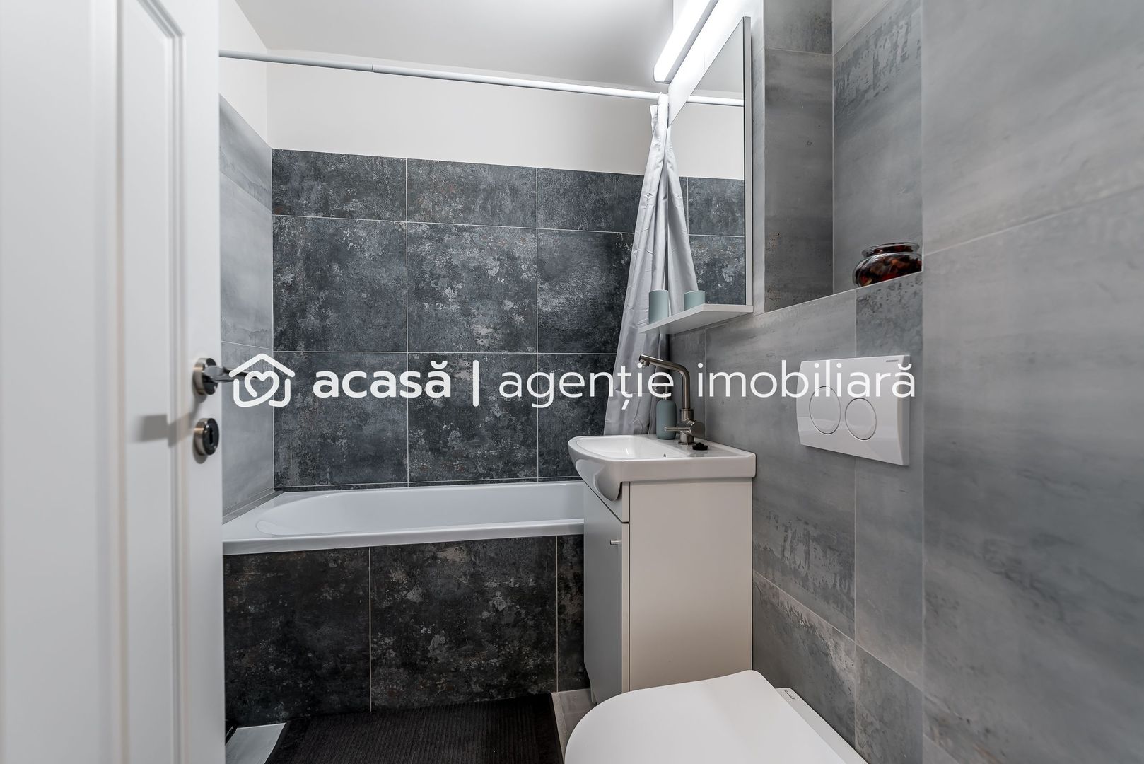 Apartament ultrafinisat la cheie cu 2 camere decomandat Piata Mica - Poză 7