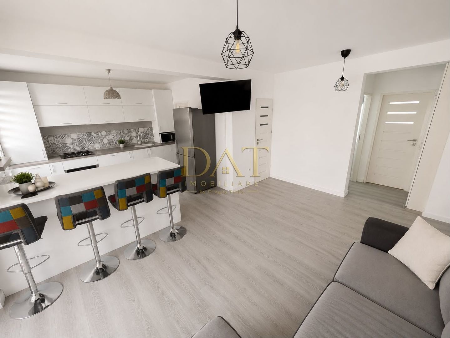 Comision 0% | 4 camere | gradina 105 mp | 2 parcari | zona Petrom - Poză 2