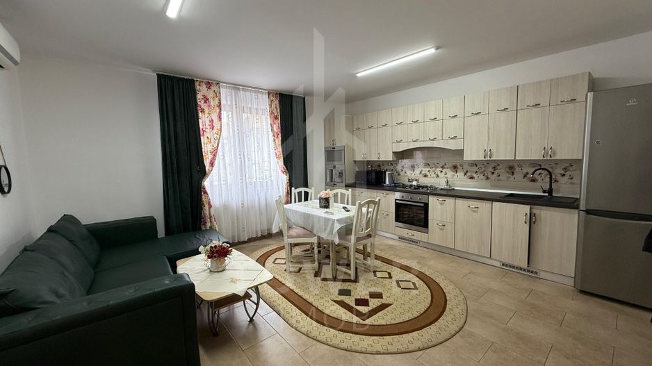 Super oportunitate! Casă spațioasă pe 3 niveluri + Vilă separată - Poză 4