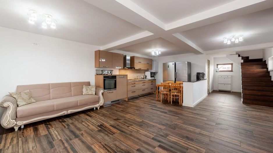 Casa moderna in Bradu - 3 camere,sauna proprie,mobilata , - Poză 3