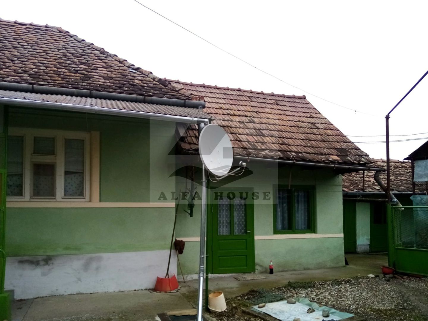 Casă 3 camere, priveliște Castelul Ugron – pretabil si pentru investie - Poză 4