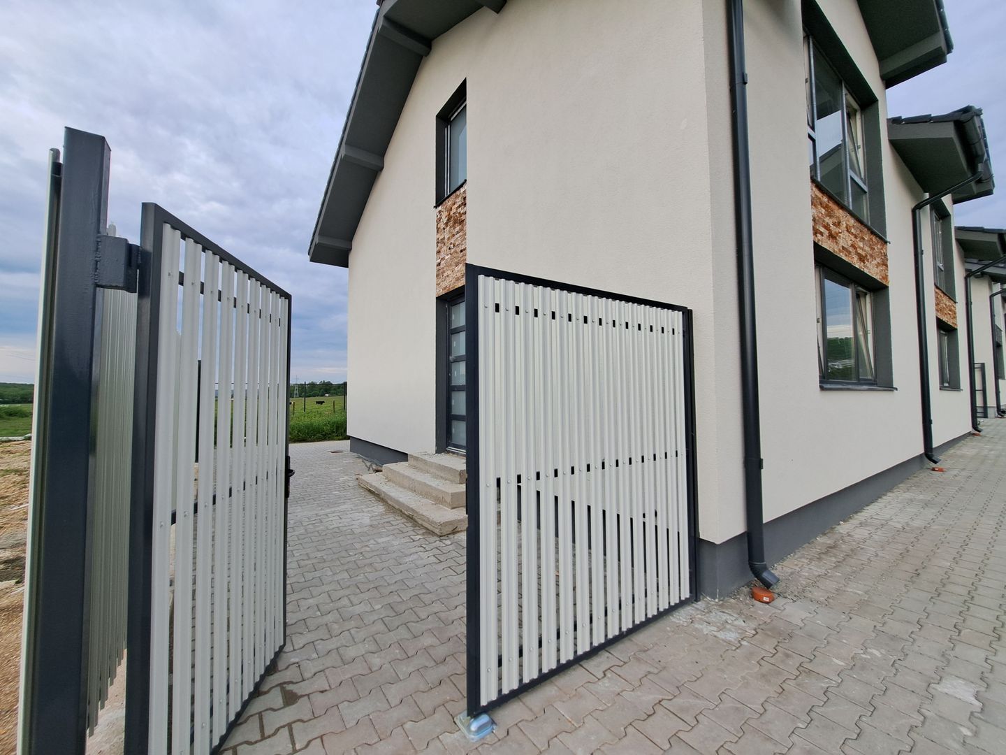 Cartier nou si modern - Casa langa padure, curte utila - Sibiu, Cisnadie - Poză 3