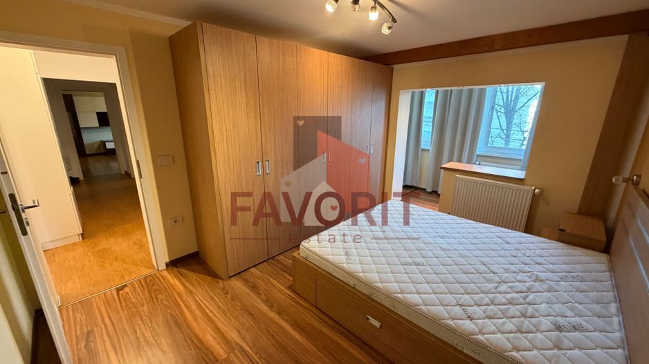 Etaj 2. Disponibil imediat. Garaj. Pozitie excelenta - Poză 14