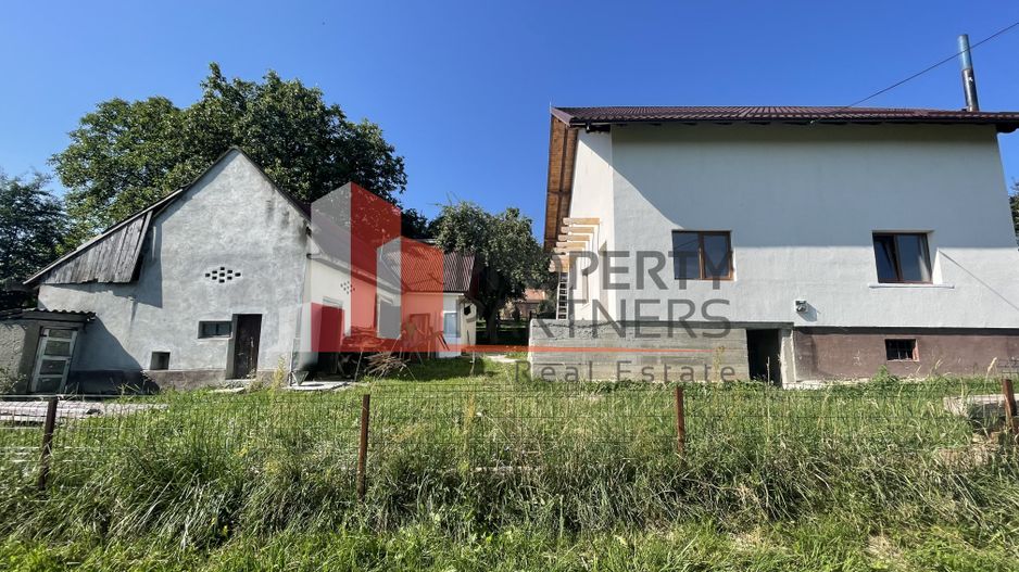 Casa Batraneasca Reconditionata Tohanita Bran 2300 mp Teren - Poză 6