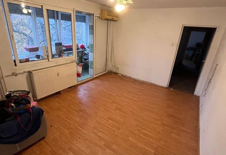 Apartament 4 camere bloc anvelopat Apusului, Pacii, Militari - Poză 1