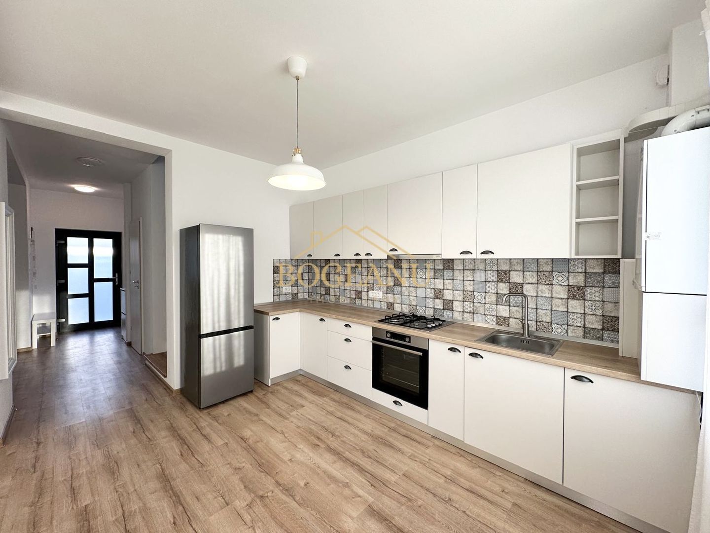 BG154-Triplex Giroc de vânzare,400 mp teren, 2 dormitoare cu 2 bai - Poză 1