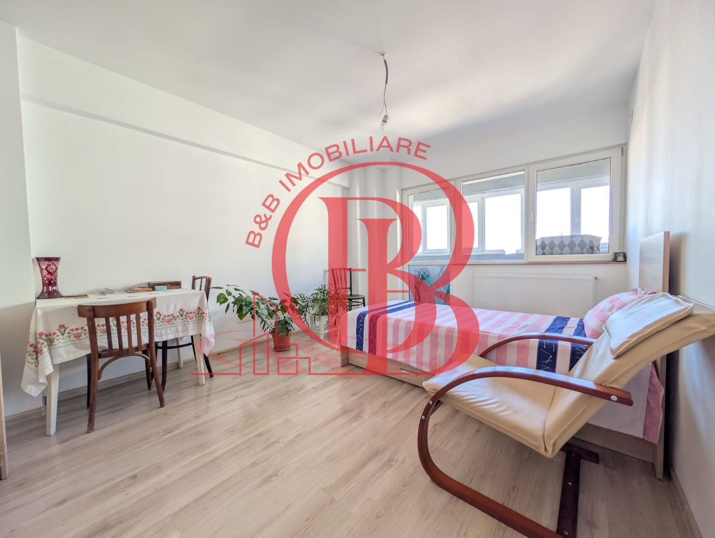 Apartament decomandat 3 camere Sector 3 Titan-Th. Pallady - Poză 1