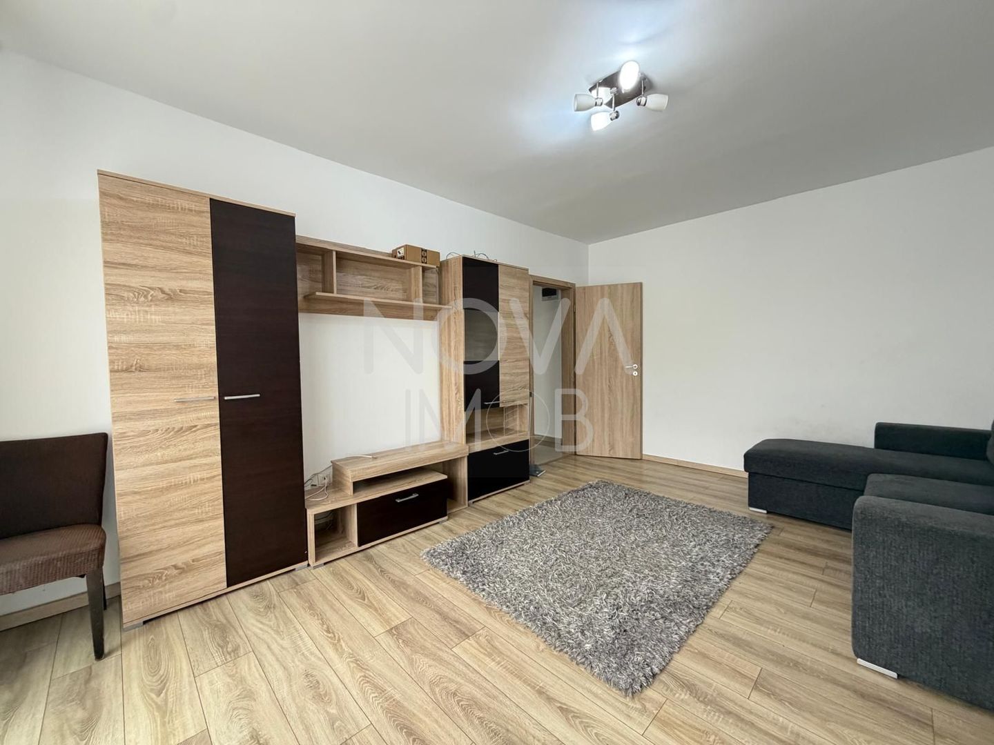 Apartament cu 2 camere, decomandat, Str. Liviu Ciulei - Poză 1