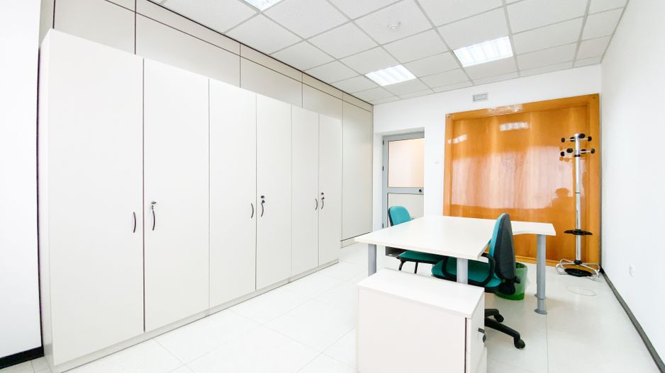 Cladire cu functiuni mixte - Poză 15