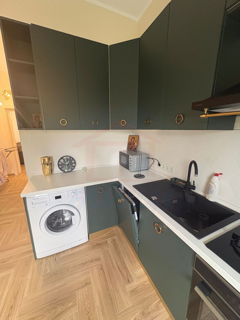 🏢De închiriat apartament 2 camere, Centru, 550 euro - Poză 2