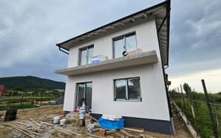 Casa Individuala cu 326 mp de curte si Carport, in Poplaca - Poză 4