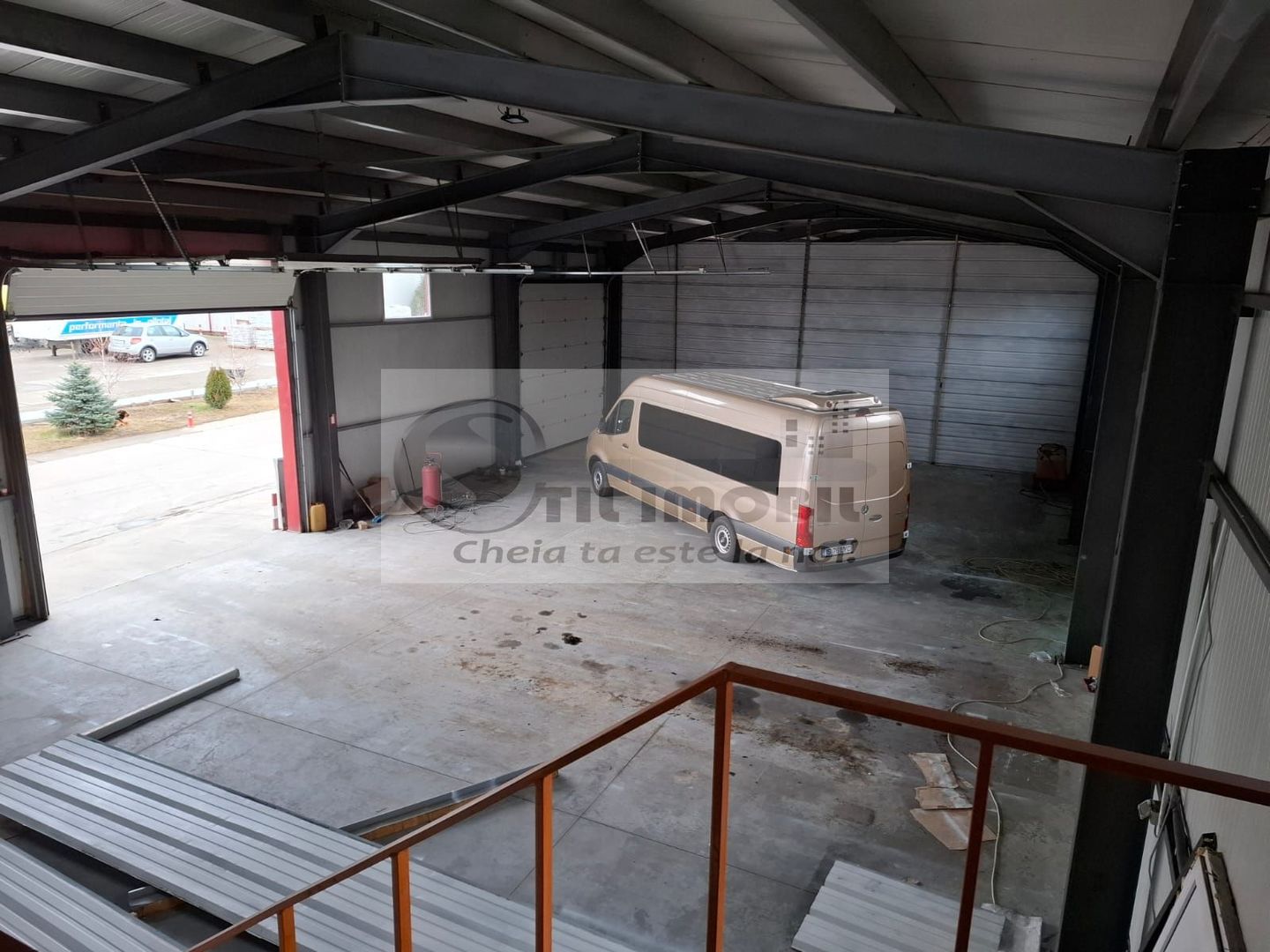 Inchiriez depozi de 250 mp+ birouri pe str. Trei Fantani - Poză 3