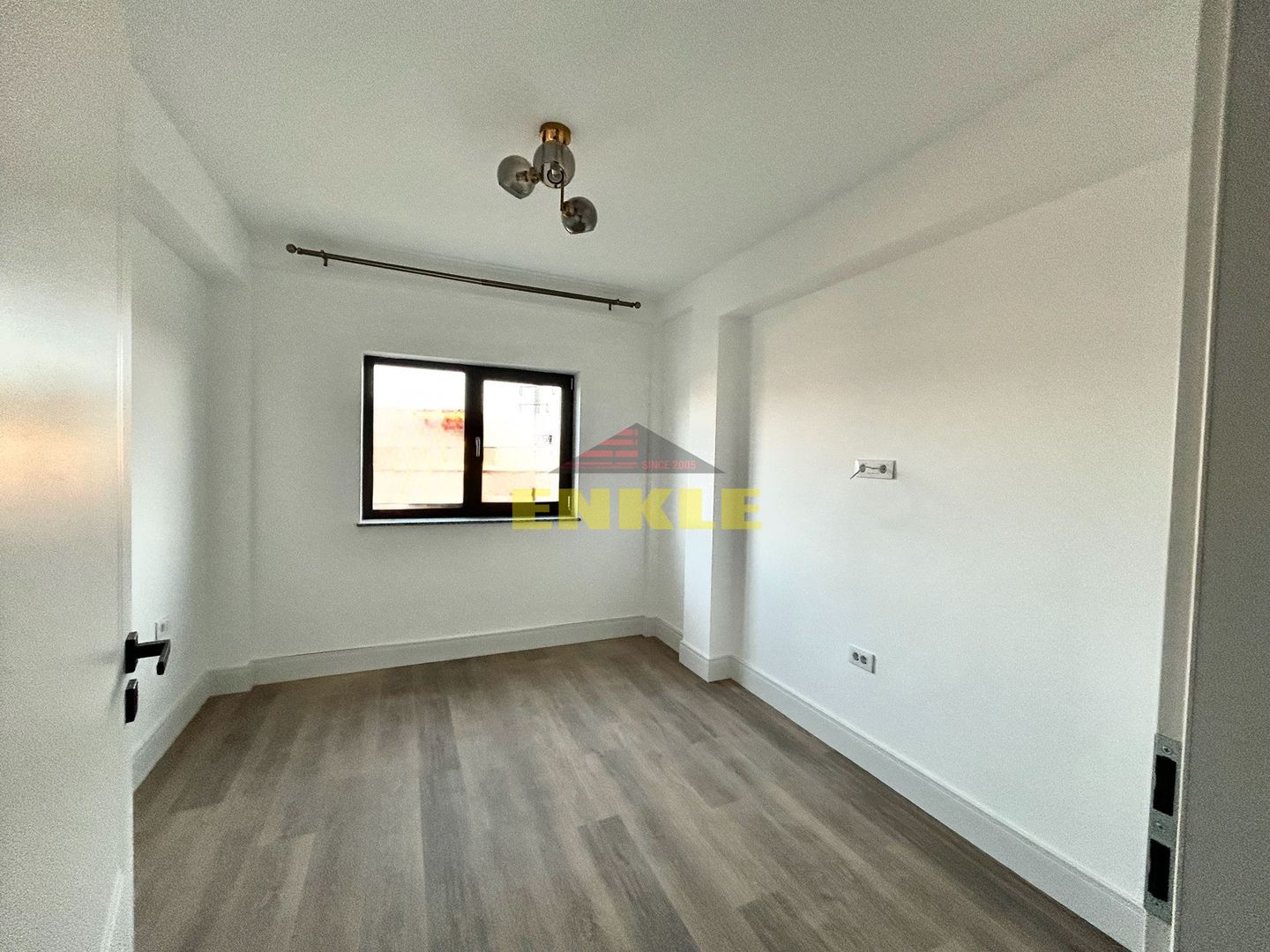 De vanzare, apartament cu 3 camere, zona Centrala - Poză 4