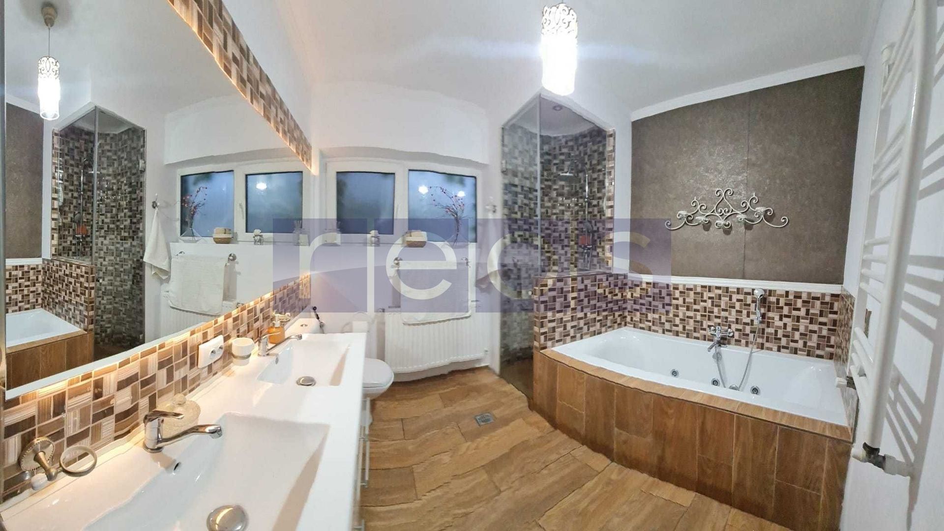 DE VANZARE APARTAMENT 4 CAMERE + CURTE | ZONA CENTRALĂ - Poză 6