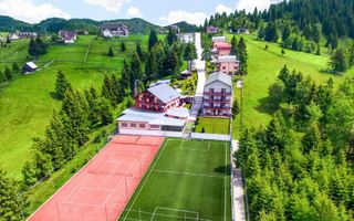 Domeniu turistic, zona pitoreasca, priveliste, aer curat, Fundata, Brasov - Poză 14