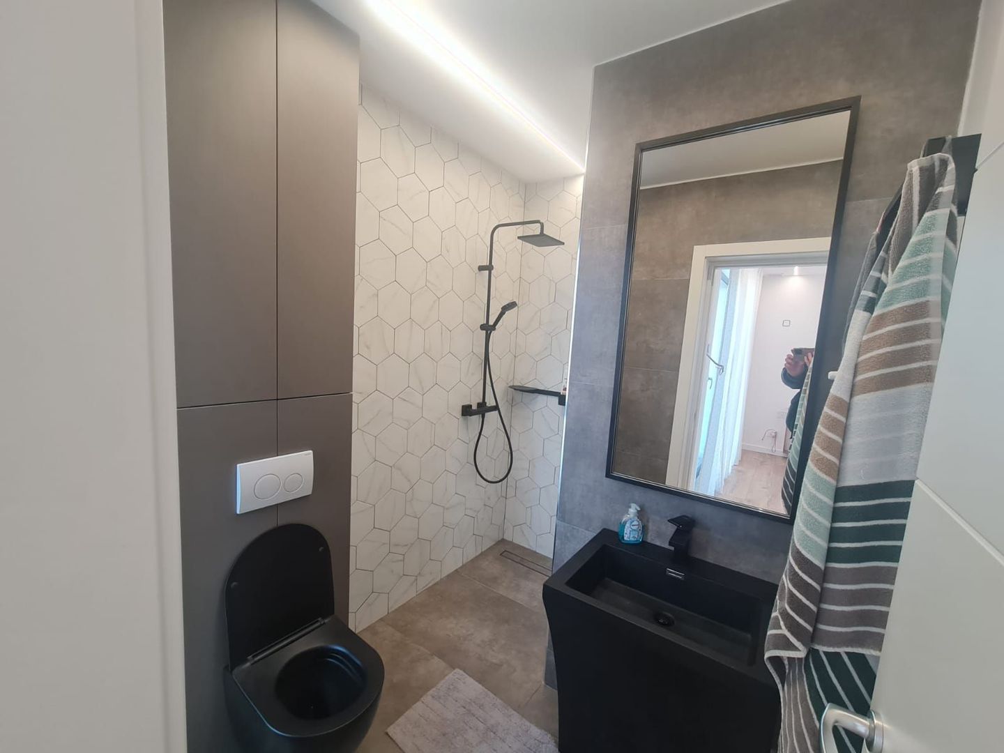 vila indiv-stil medit.,2parcari,curte/centru Popesti-Leordeni - Poză 9