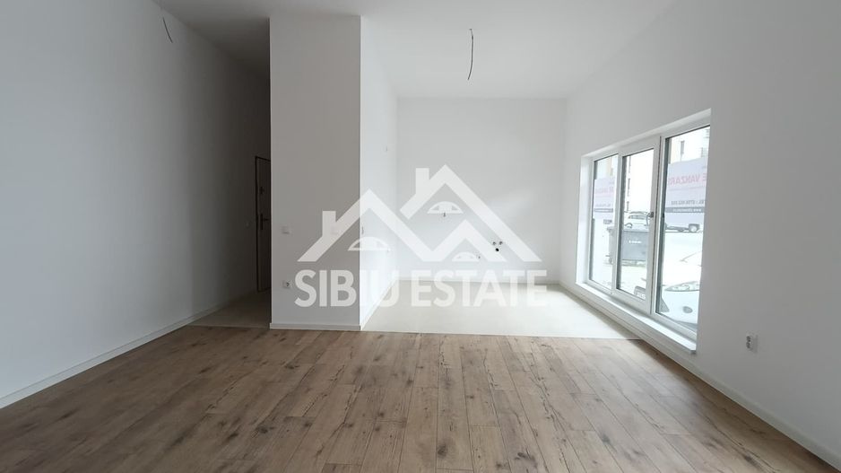 Apartament luminos, ideal locuință sau birou ,parter, 2 locuri parcare - Poză 3