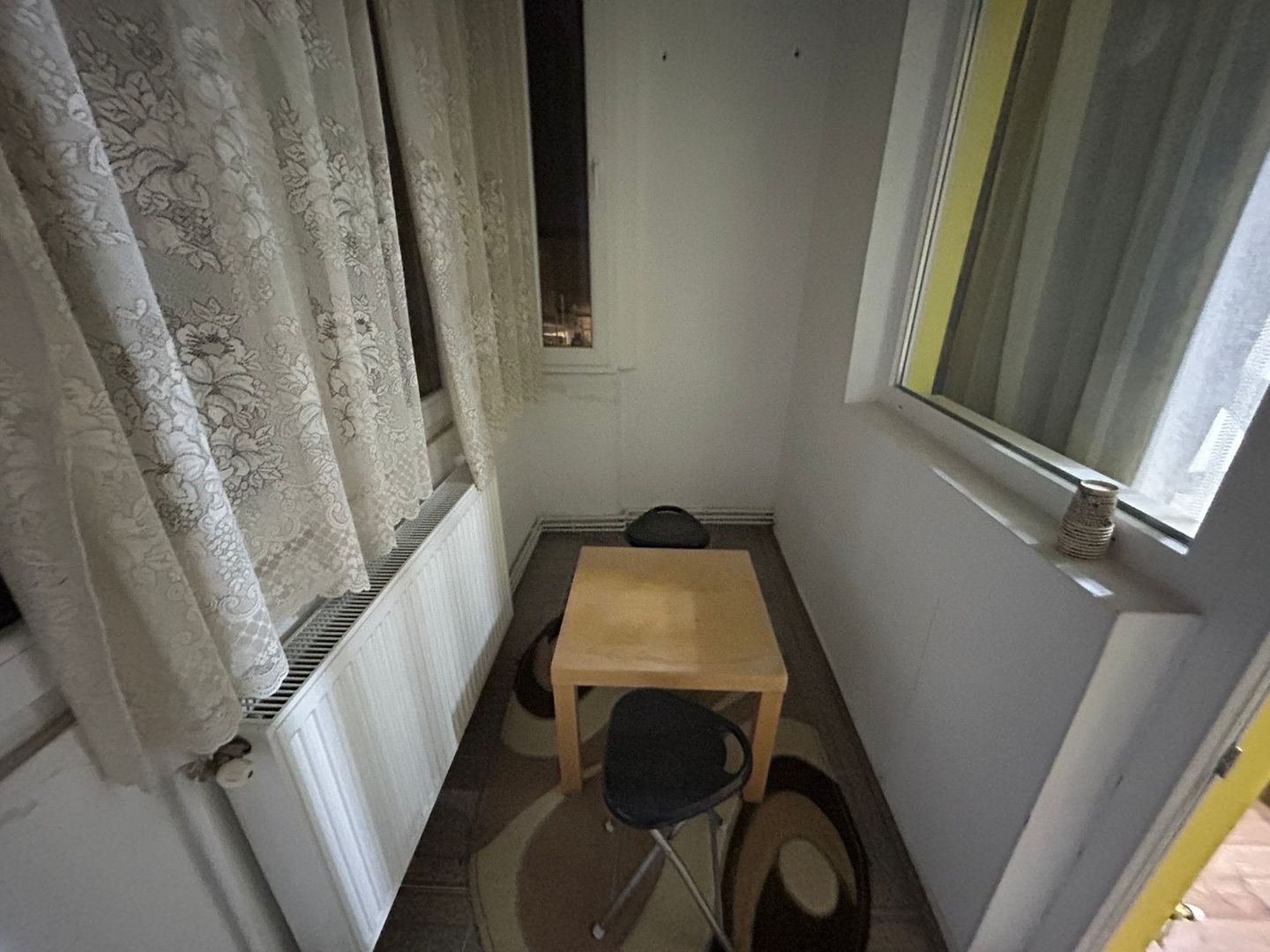 Apartament 2 camere, decomandat - zona Cetate - Poză 8