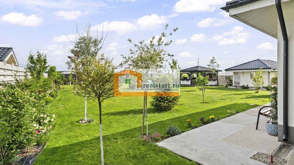 Langa Padure, Vila P+Pod , 1500mp teren,  terasa 40mp,  complex securizat - Poză 33