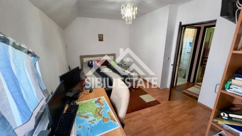 Casa duplex 100 mp utili, la intrare Sura Mare teren 1500 mp teren - Poză 11