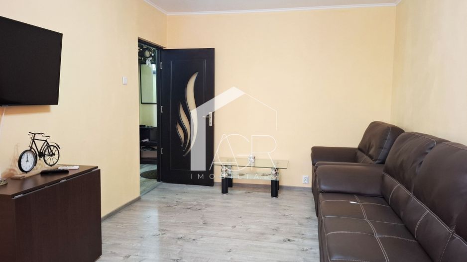 Apartament cu 2 camere, decomandat, zona Republicii - Poză 3