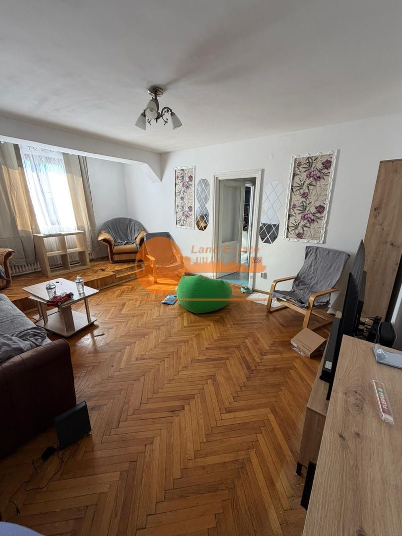 Apartament cu 3 camere in zona Giulesti - Poză 1