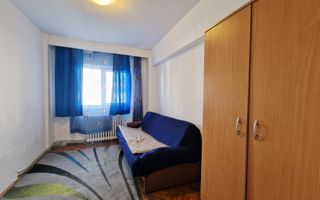 Vand apartament 3 camere, etajul 1, zona sc. 8 - Poză 5