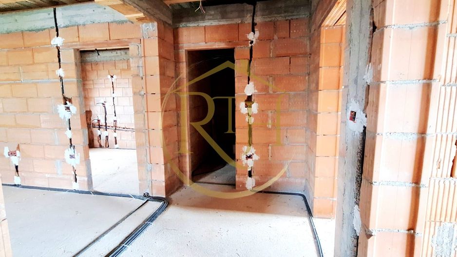 Se vinde duplex modern cu 3 camere  plus teren in Giroc ,zona linistita. - Poză 15