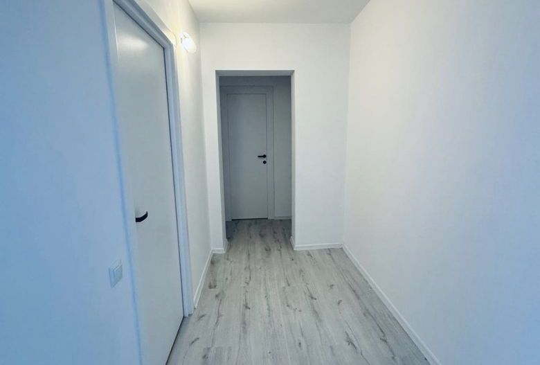 Vanzarea apartament 3 camere Titan-P-ta Minis, posibilitate spatiu comercial - Poză 8