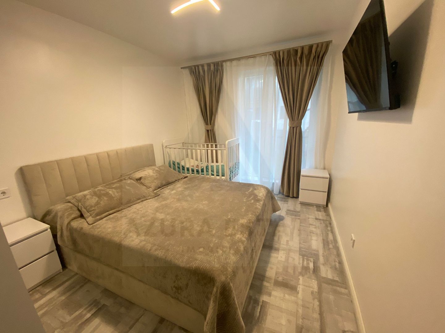 Apartament 3 camere 2 bai curte 85 mp 2 locuri de parcare in Selimbar - Poză 4